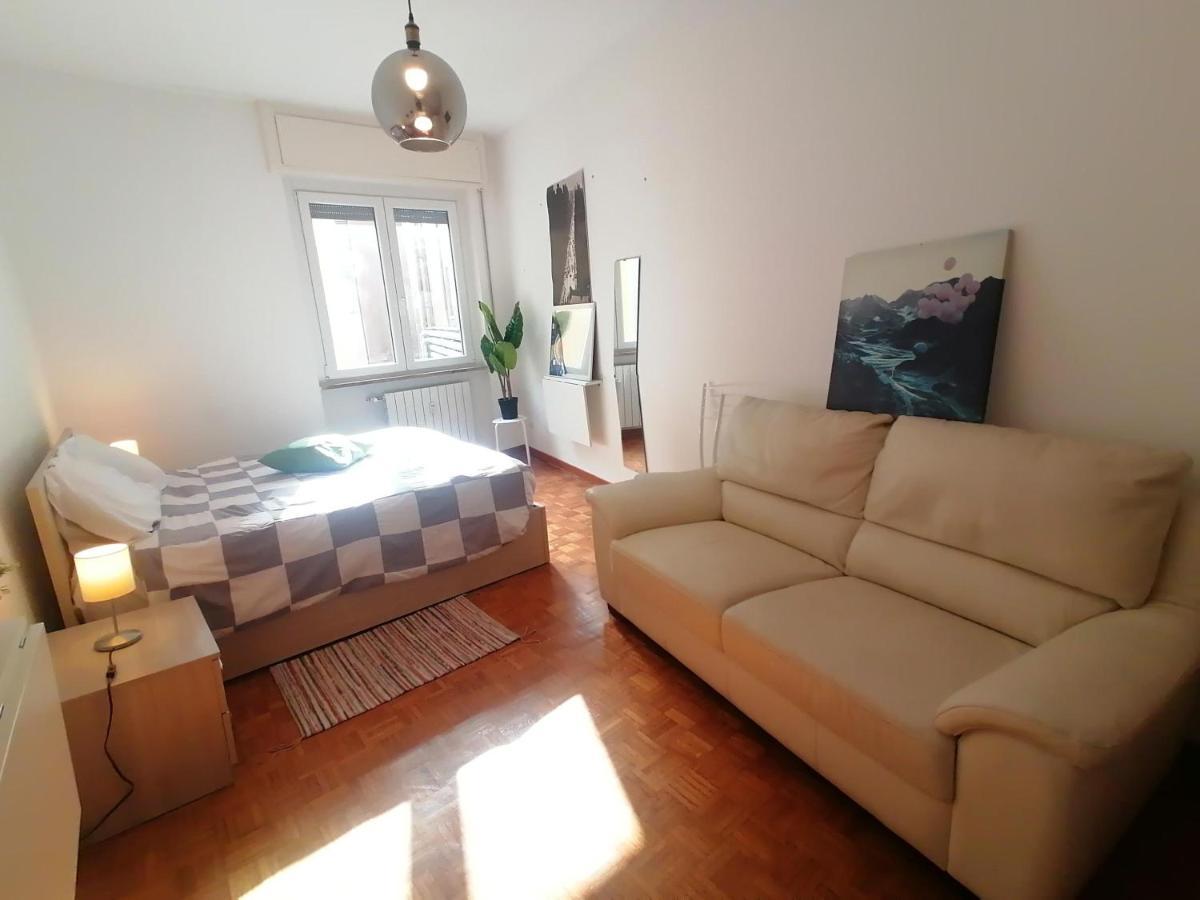Guest House Giacosa มิลาน ภายนอก รูปภาพ
